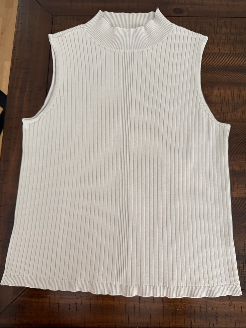Liz Claiborne Beige Ribbed Mock Neck Sleeveless Tank